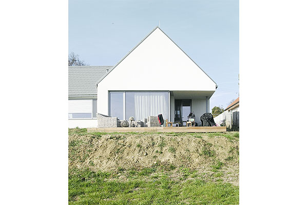 Dům Lhotka pohled ze zahrady